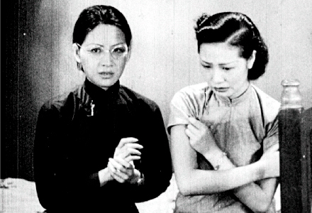  《女性之光》（高梨痕导演，1937） 