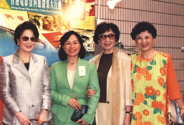 1997年10月15日，展開「徵集大行動」，首次公開呼籲各界捐贈影片及電影資料，並以放映日本尋獲的《小白菜》（1955）揭開序幕，（左起）該片主角李麗華、市政總署署長鍾麗幗、裘萍、費明儀。