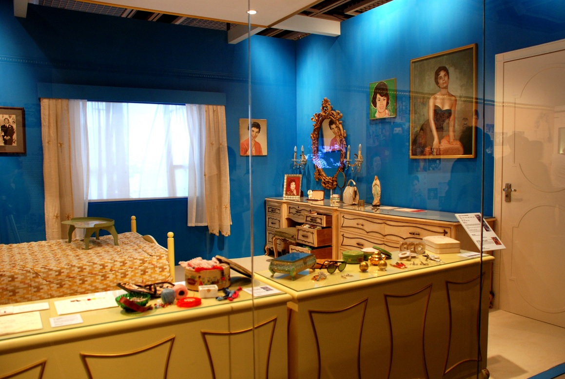 The exhibition recreated Linda Lin Dai's apartment with actual items from her bedroom, transporting visitors back in time to the 1960s.