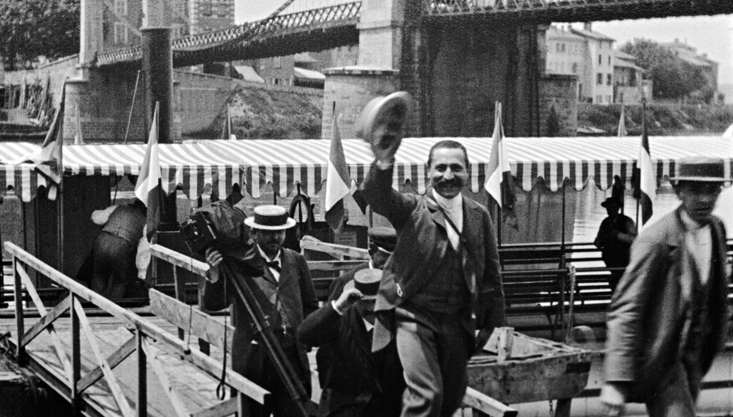 Lumi&egrave;re! The Adventure Begins